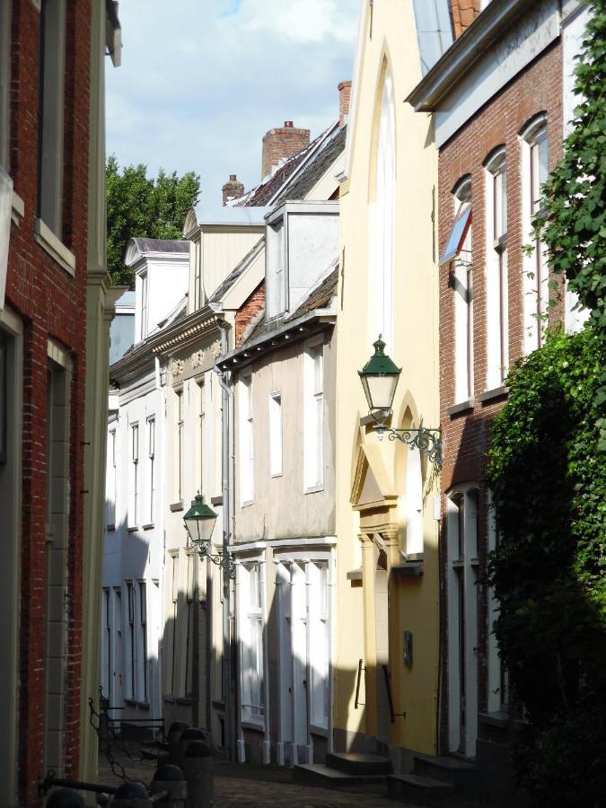 Bed and Breakfast Hus Leeuwarden Esterno foto